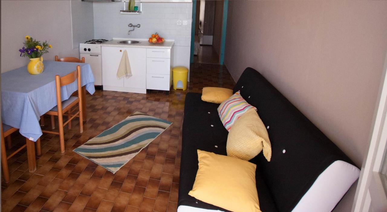 Apartments By The Sea Zavalatica, Korcula - 247 エクステリア 写真